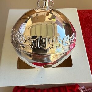 1995 WALLACE LTD EDITION 25TH ANNIVERSARY SILVERPLATE SLEIGH BELL ORNAMENT NIB